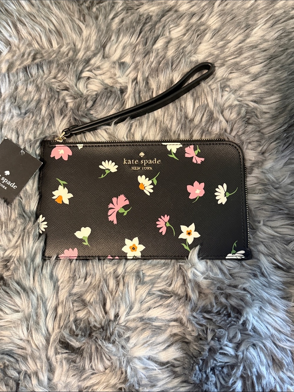kate spade New York Lucy Floral Waltz Medium L-Zip Wristlet